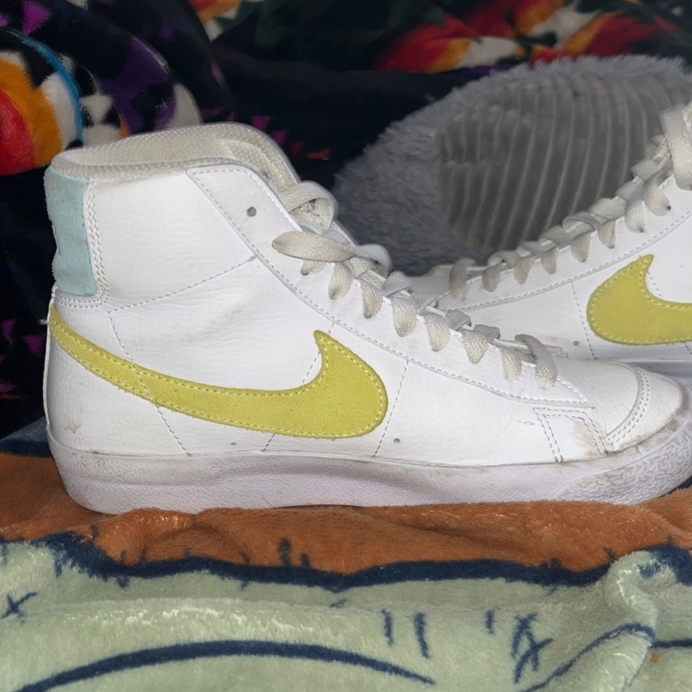 nike mids